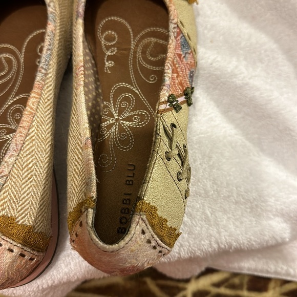 GORGEOUS BOBBI BLU SLIP ON FLATS. 10M - Picture 10 of 16
